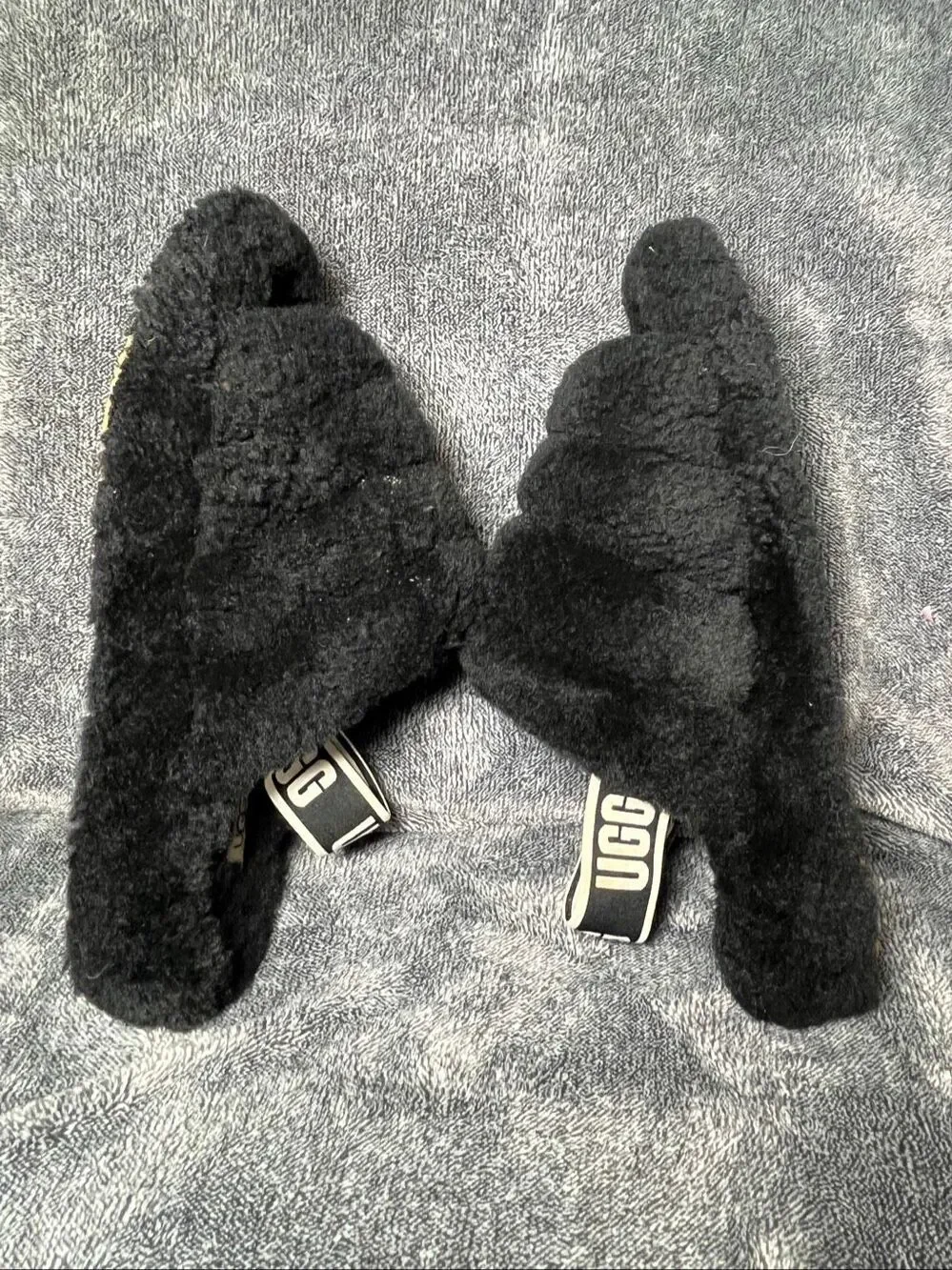 UGG Super Fluff Slipper Black Sheepskin Platform Sandals Women's Size 10 1095119